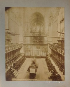 Órganos y coro de la Catedral de Burgos. Albúmina. Interieur de la Cathédrale, vue prise du choeur. Foto Lucien Levy., c.a. 1890