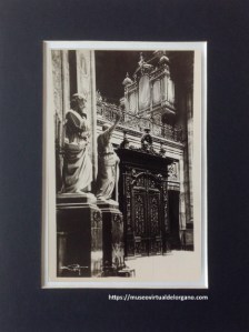 Órgano de San Francisco El Grande. Madrid – San Francisco “El Grande”, cancel de entrada (4,66 x 7 metros), en caoba y nogal (obra de Guirao y Monasterio). Colecciones Loty. P.P.M., c.a. 1930