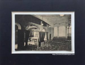 Harmonium sala de ensayo del Orfeón Catalán. Barcelona. Fototipia Samsot y Missé Gerns, ca. 1910