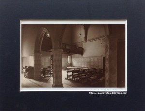Harmonium de la capilla del Colegio de Religiosas Dominicas de la Anunciata de Horta, Barcelona
