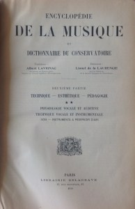 La Laurencie, L.; Lavignac, A., Encyclopédie de la musique et dictionnaire du conservatoire, Voix--instruments à réservoir d'air, Delagrave, Paris, 1926
