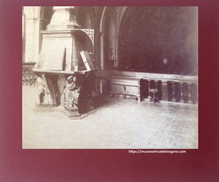 Harmonium, coro superior de la Basílica de Montserrat. Barcelona [detalle]. nº 507. Montserrat. Iglesia, detalle en el Coro. Foto José Esplugas y Puig, Escudillers, 89, entre 1887-1892