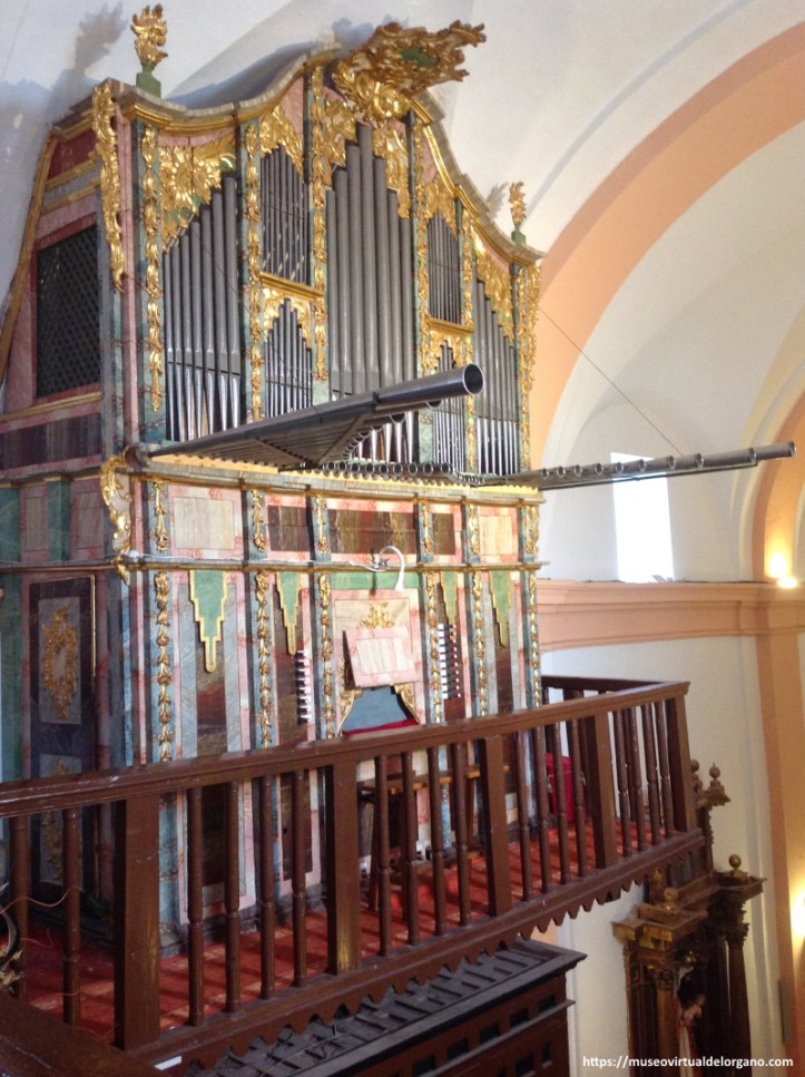 Órgano Gaspar de La Redonda Zeballos, iglesia de Nuestra Señora de los Olmos, Torre de Juan Abad. Ciudad Real. Fachada del órgano. Foto José Luis García Blanco, 2009