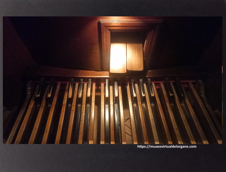 Pedal del órgano Bishop & Sons , Catedral Anglicana de San Juan Bautista, Ciudad Autónoma de Buenos Aires. Argentina. Fotografía Felipe Madinaveitia, 2024