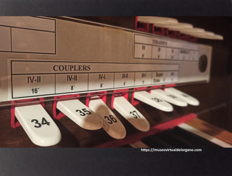 Acoplamientos del órgano Bishop & Sons , Catedral Anglicana de San Juan Bautista, Ciudad Autónoma de Buenos Aires. Argentina. Fotografía Felipe Madinaveitia, 2024