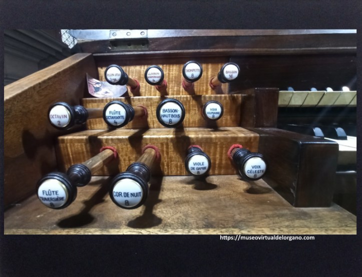 Registros mano izquierda órgano Mutin Cavaillé-Coll , iglesia de San Juan Bautista, Ciudad Autónoma de Buenos Aires. Argentina. Fotografía Felipe Madinaveitia, 2024