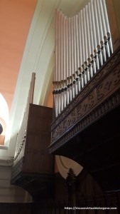 Vista caja del órgano OESA, Organería Española S.A., iglesia San Antonio de Cuatro Caminos. Madrid. Foto José Luis García Blanco, 2024