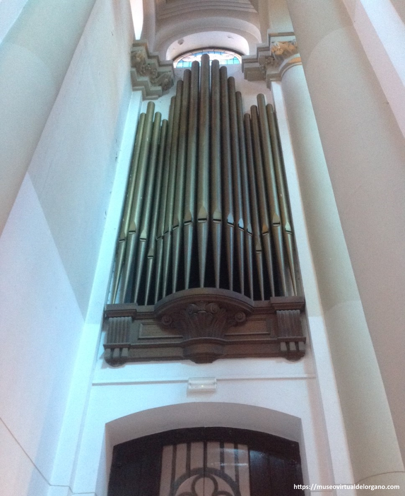 Fachada lado de la Epístola órgano Estey iglesia del antiguo Hospital de Jornaleros de San Francisco de Paula. Madrid. Fotografía José Luis García Blanco, 2025