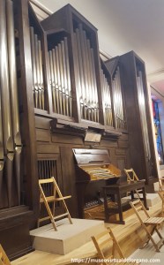 Vista lateral órgano Organería Española S.A. (OESA), Basílica del Sagrado Corazón de Jesús del Cerro de los Ángeles, Getafe. Madrid. Foto José Luis García Blanco, 2025.