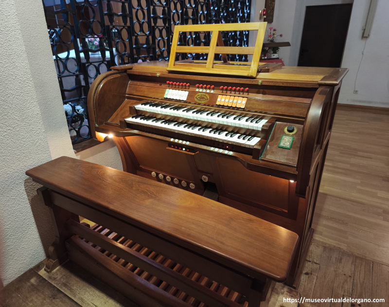 Consola del órgano Juan Dourte, capilla del Monasterio de la Concepción Jerónima, El Goloso. Madrid. Fotografía Aarón Ribas Zorrilla, 2026