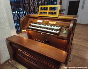 Consola del órgano Juan Dourte, capilla del Monasterio de la Concepción Jerónima, El Goloso. Madrid. Fotografía Aarón Ribas Zorrilla, 2026
