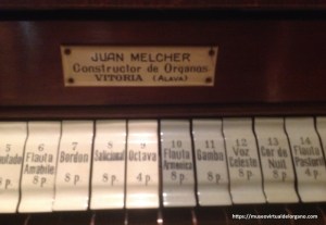 Placa del órgano Juan Melcher, iglesia RR. Hijas de María Inmaculada (Casa Madre). Madrid. Fotografía José Luis García Blanco, 2026