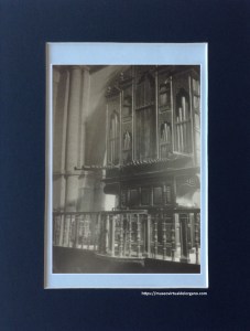 Órgano de la Epístola de Pedro Bernardo de Olmedo, Colegiata de Santa María la Mayor, Toro. Zamora, ca. 1940