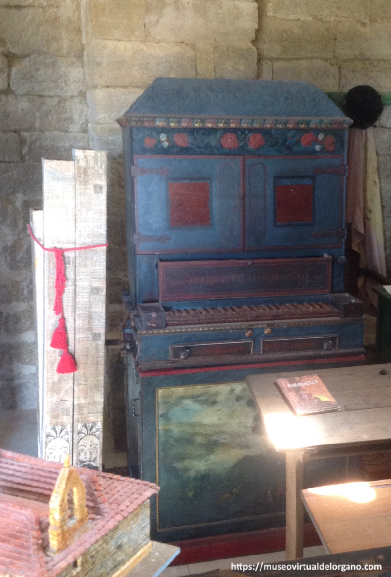 Órgano realejo Joaquín Saura, Museo Etnográfico, Támara de Campos . Palencia. Fotografía José Luis García Blanco, 2026