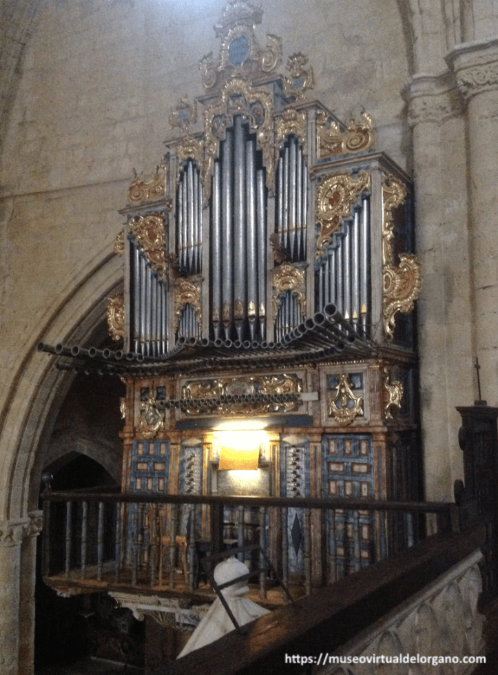 Órgano de la Iglesia de San Hipólito visto desde el coro, Támara de Campos. Palencia. Fotografía José Luis García Blanco, 2026