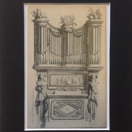 A. VINCENT (ed.). [Dibujo de caja de órgano de estilo barroco francés clasicista] [tarjeta postal ilustrada]. París: A. Vincent, 4, rue des Beaux-Arts, [ca. 1905-1909]. 1 tarjeta postal, blanco y negro.